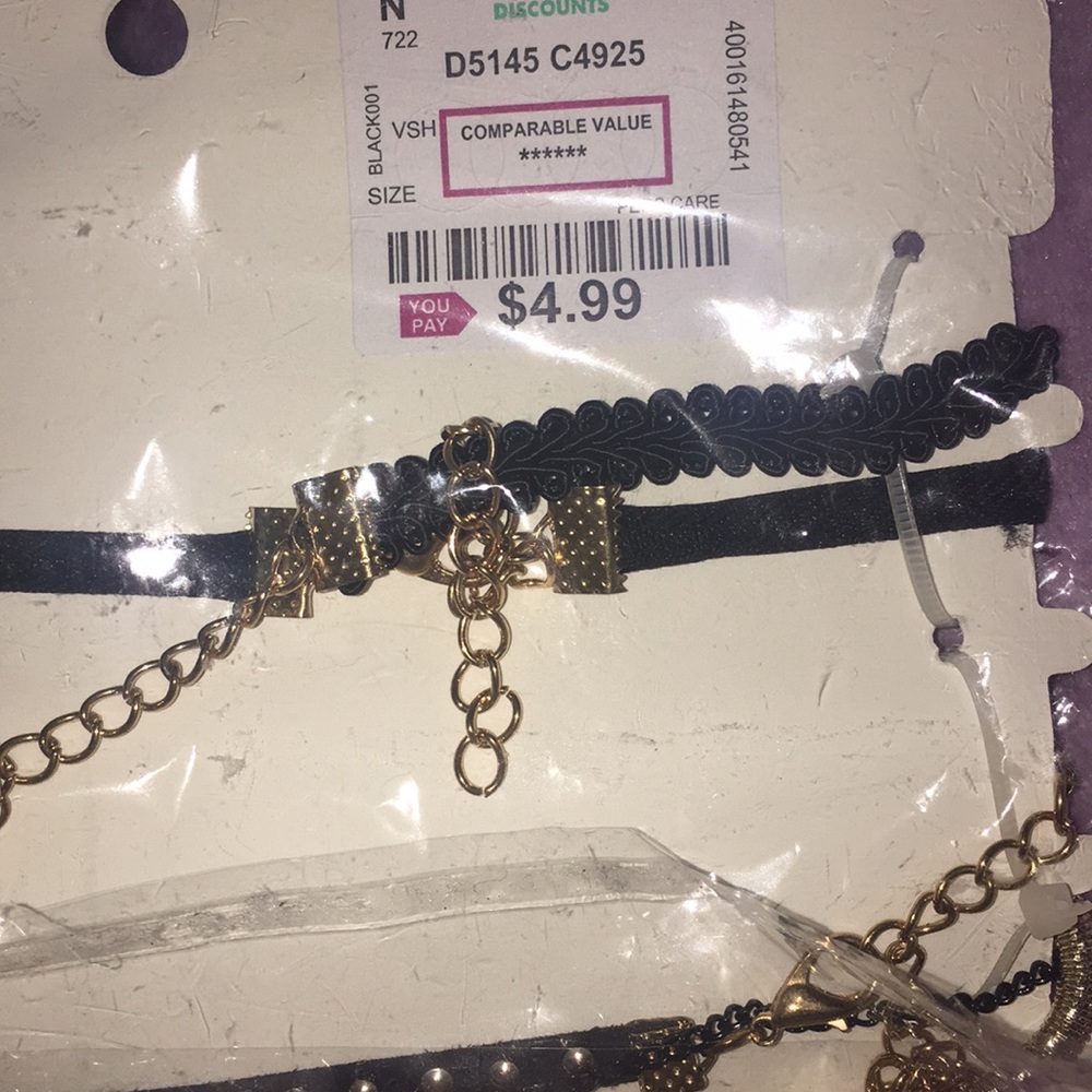 Chokers - Picture 2 of 3